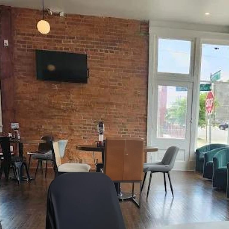 A Welcoming Neighborhood Dining Experience